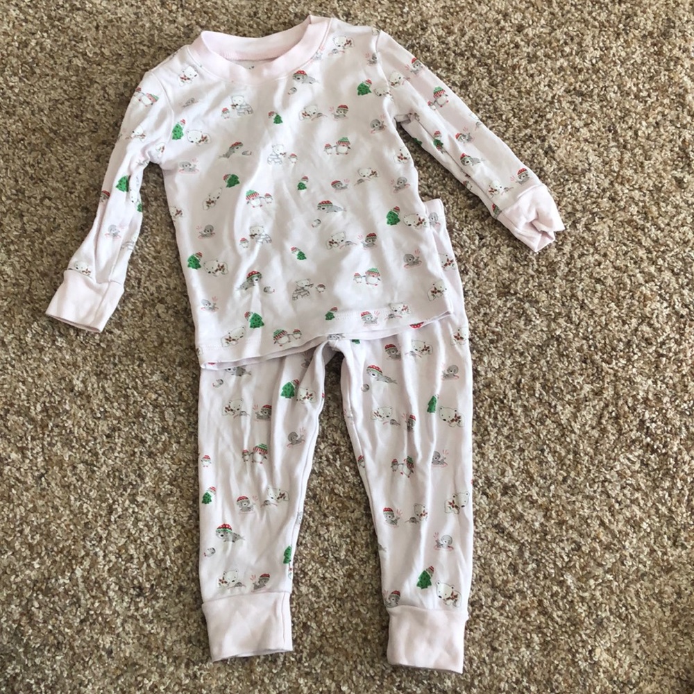 Kissy Kissy winter friends pj set